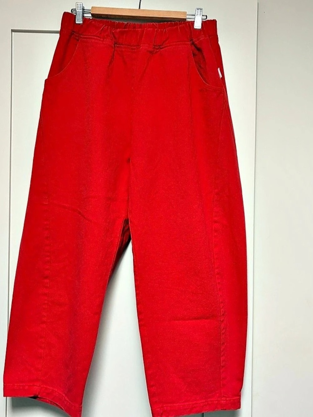 Le Bon Shoppe Arc Pants, Red, Regular inseam, Large.